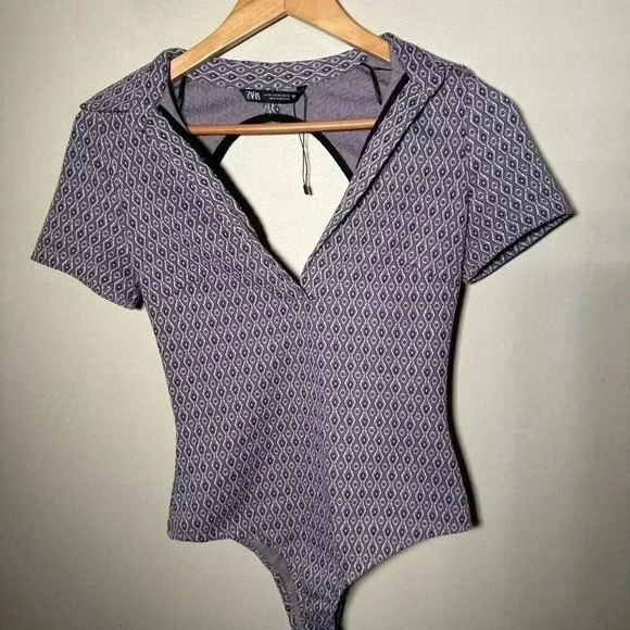 NWOT ZARA BODYSUIT WITH CUTOUT BACK XS - Picture 3 of 6